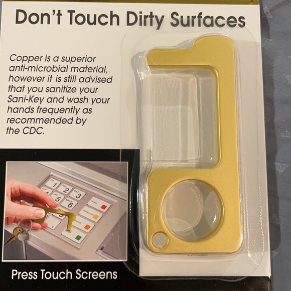 Sami-Key - key designed to prevent you from having to touch dirty surfaces - NWT - Picture 2 of 3